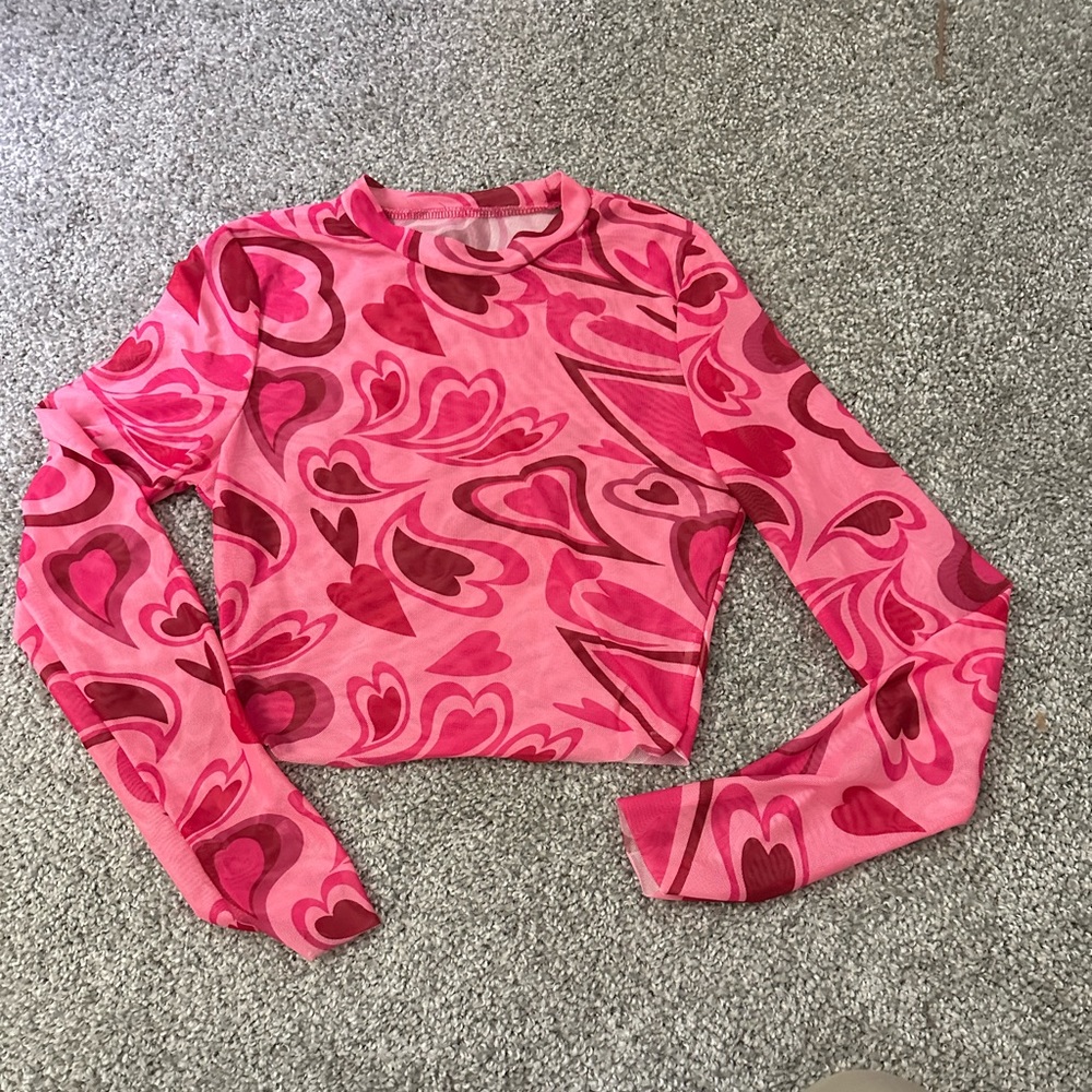 Super cute long sleeve crop top